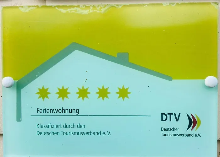 Alte Wildmeisterei - Gartenblick * Neuhaus am Rennweg