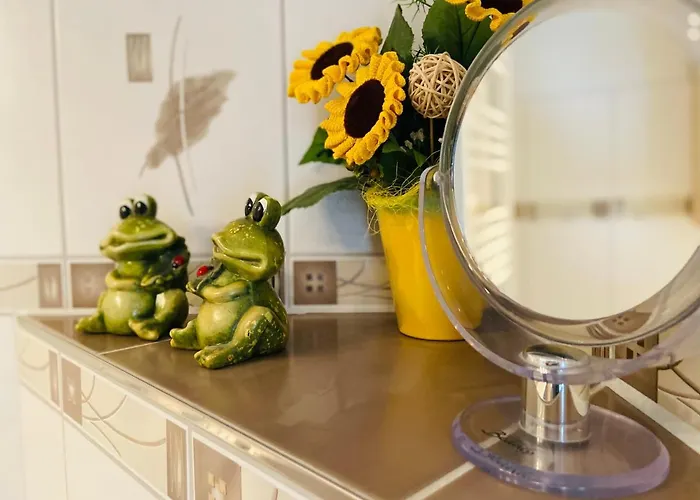 Alte Wildmeisterei - Gartenblick * Neuhaus am Rennweg